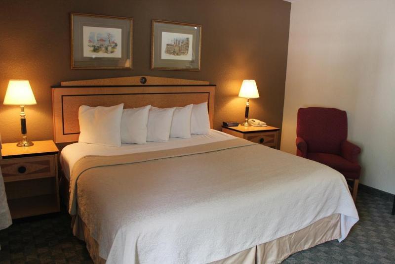 Fairbridge Inn & Suites Leavenworth Exterior foto